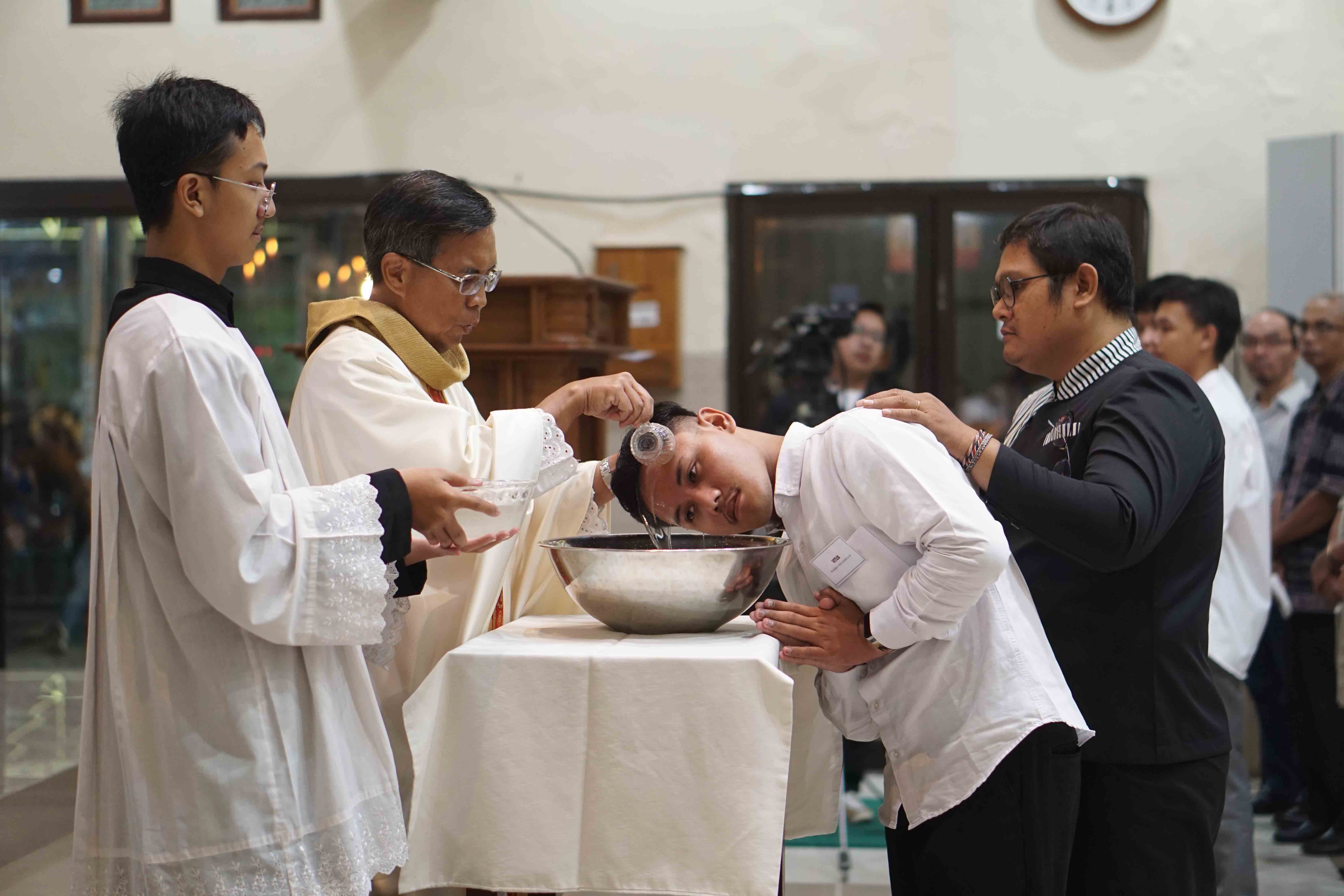 GRJ250419-1 Vigili Paskah (Pekan Suci 2025)